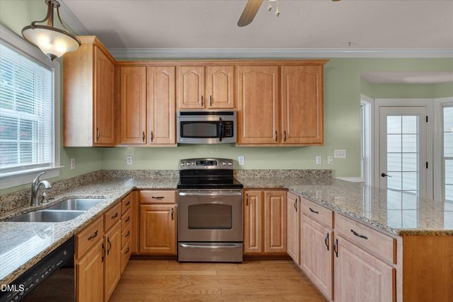 1008 Edenburghs Keep Drive, Knightdale, NC 27545