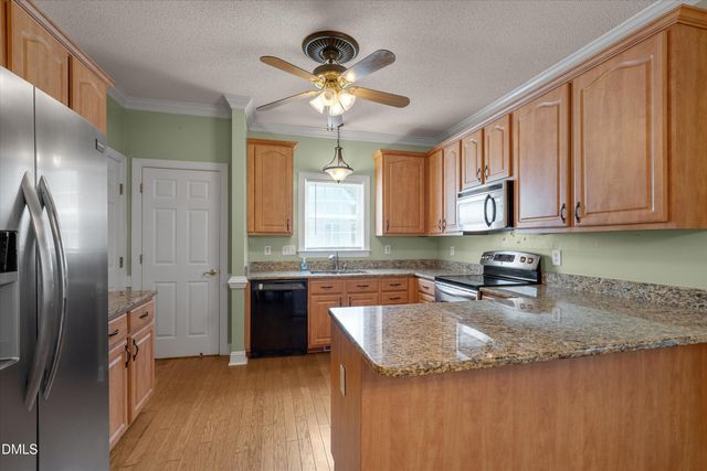 1008 Edenburghs Keep Drive, Knightdale, NC 27545