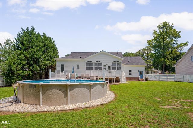 1008 Edenburghs Keep Drive, Knightdale, NC 27545