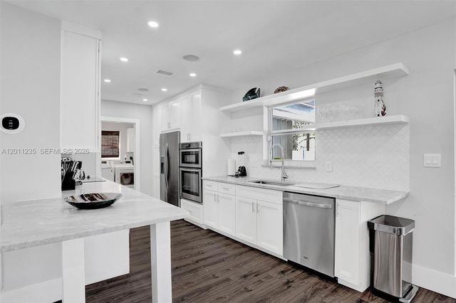 1247 SE 7th Ct, Deerfield Beach, FL 33441