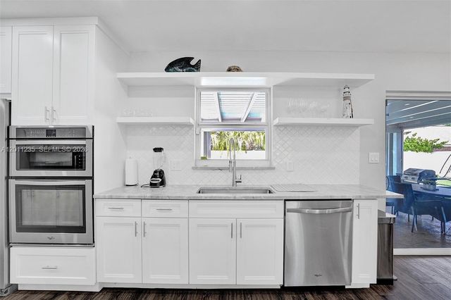 1247 SE 7th Ct, Deerfield Beach, FL 33441