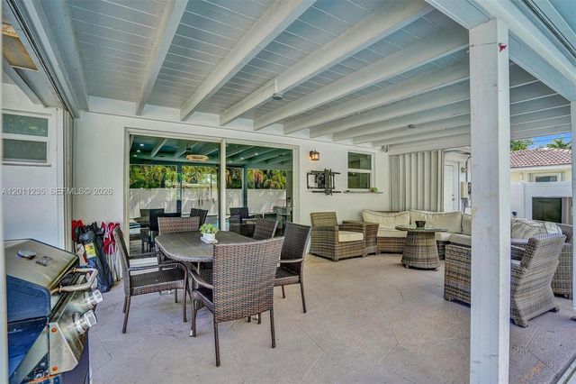 1247 SE 7th Ct, Deerfield Beach, FL 33441