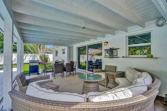 1247 SE 7th Ct, Deerfield Beach, FL 33441