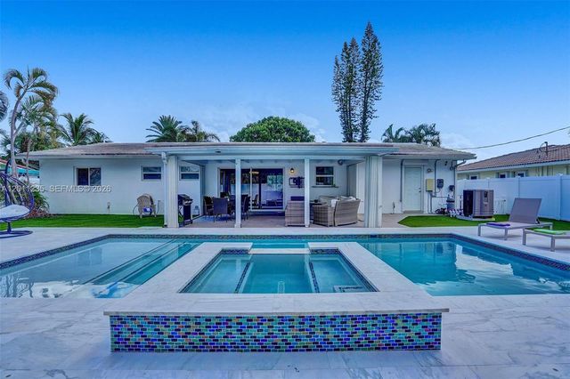 1247 SE 7th Ct, Deerfield Beach, FL 33441