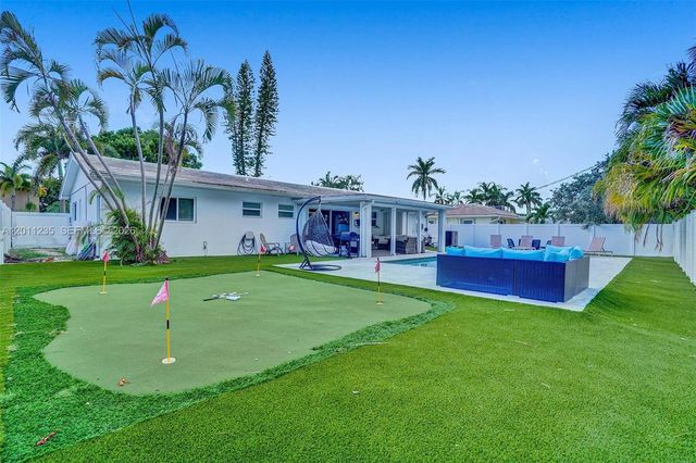 1247 SE 7th Ct, Deerfield Beach, FL 33441
