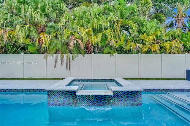 1247 SE 7th Ct, Deerfield Beach, FL 33441