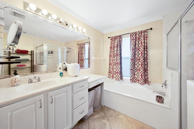 10569 Pelican Drive, Wellington, FL 33414