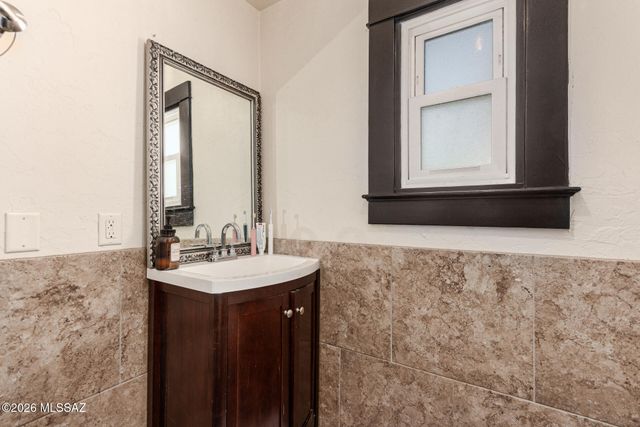 325 E 12th Street, Tucson, AZ 85701