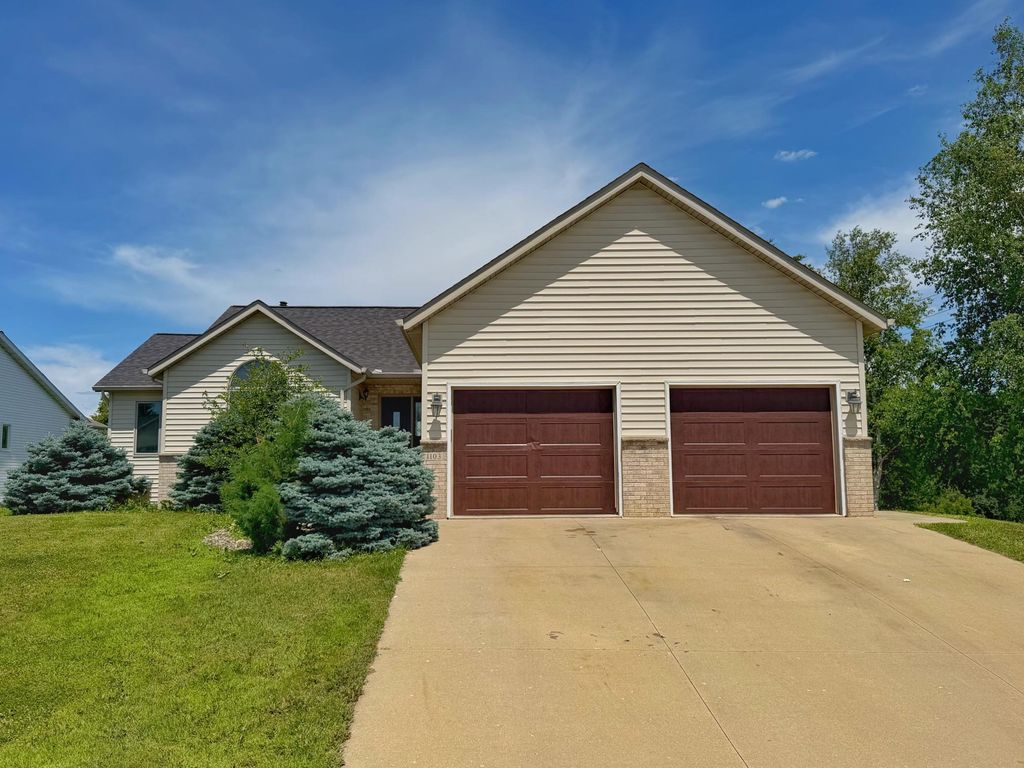 1103 Southern Hills Lane SW, Rochester, MN 55902