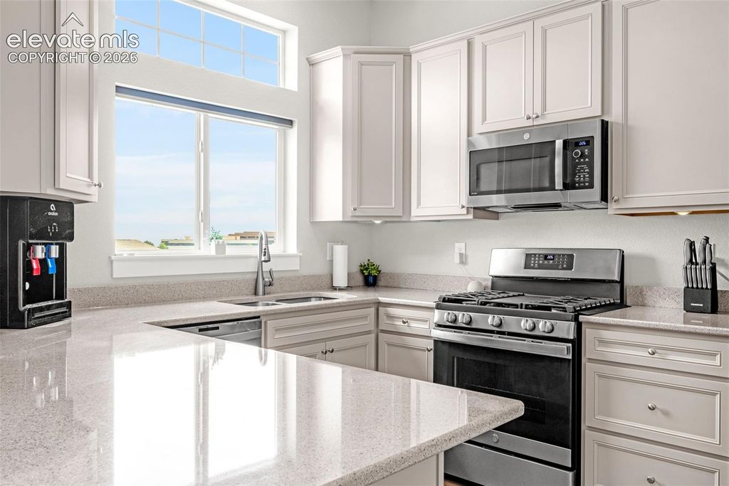 260 EAGLE SUMMIT Point 101, Colorado Springs, CO 80919 — photo 3