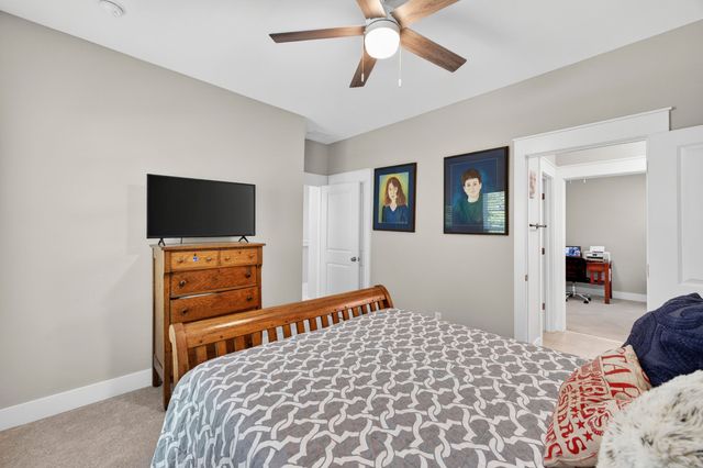165 Village Ponds Drive, Summerville, SC 29483
