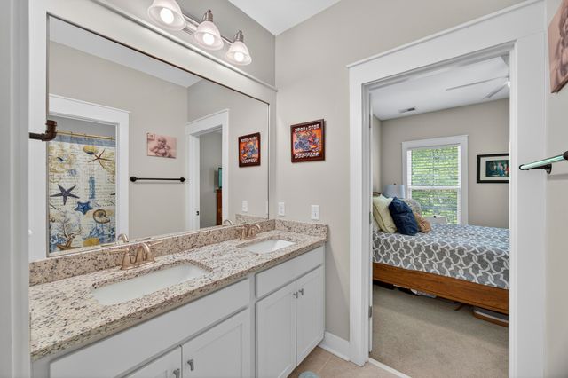 165 Village Ponds Drive, Summerville, SC 29483