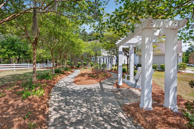 165 Village Ponds Drive, Summerville, SC 29483
