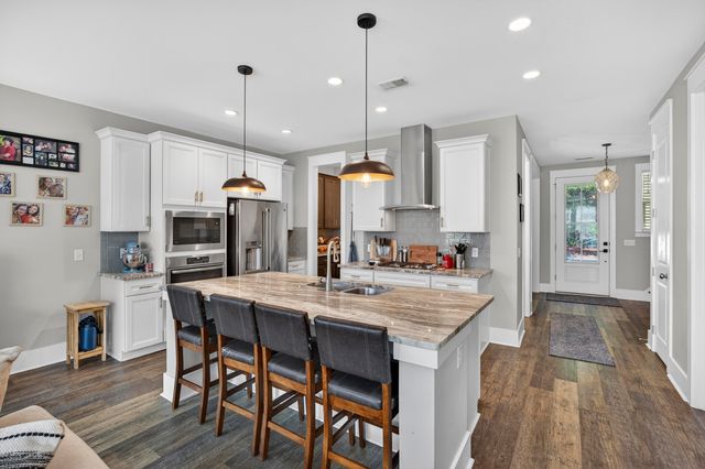 165 Village Ponds Drive, Summerville, SC 29483