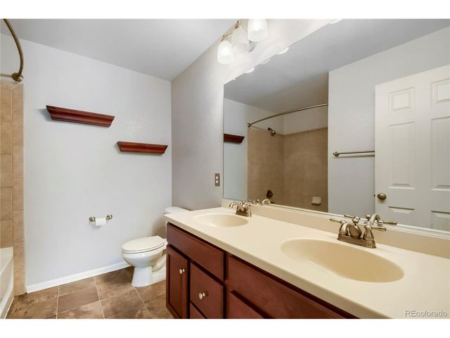 11944 Oak Hill Way E, Henderson, CO 80640