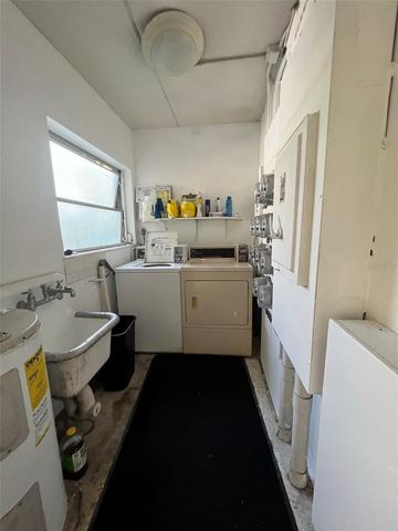 12175 3RD STREET E 10, Treasure Island, FL 33706