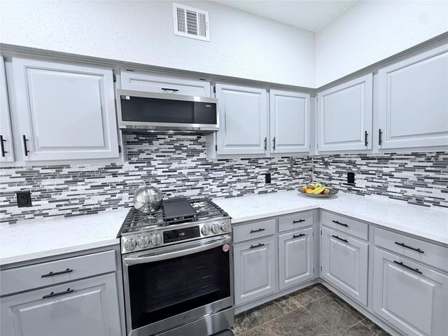 7015 Puerta Vista Lane, Houston, TX 77083