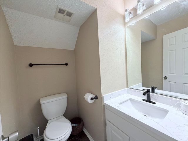 7015 Puerta Vista Lane, Houston, TX 77083