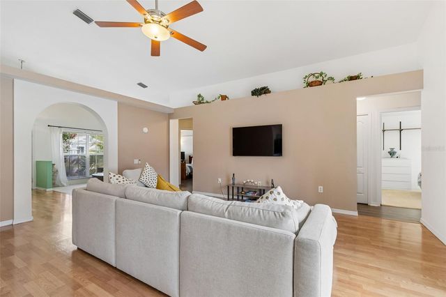 923 HUNTER LANE, Tarpon Springs, FL 34689