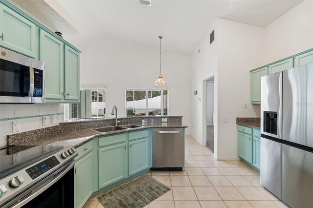 923 HUNTER LANE, Tarpon Springs, FL 34689