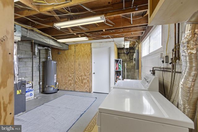 11100 MARKWOOD DR, Silver Spring, MD 20902