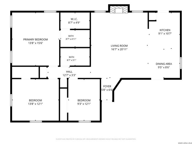 302 Bain Dr, Devine, TX 78016