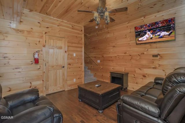 1571 Rainbow Ridge, Sevierville, TN 37862