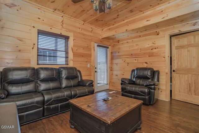 1571 Rainbow Ridge, Sevierville, TN 37862