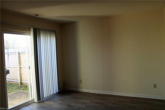 1 Peachtree CT, Portsmouth, VA 23703
