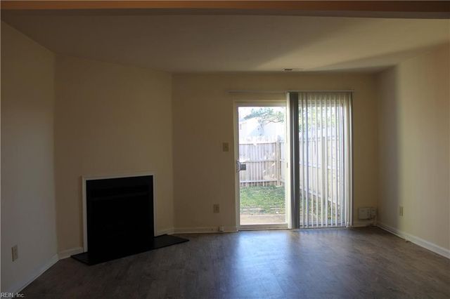 1 Peachtree CT, Portsmouth, VA 23703