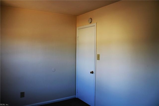 1 Peachtree CT, Portsmouth, VA 23703