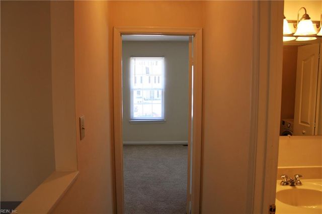 1 Peachtree CT, Portsmouth, VA 23703