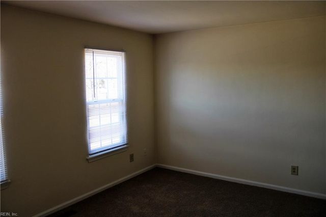1 Peachtree CT, Portsmouth, VA 23703