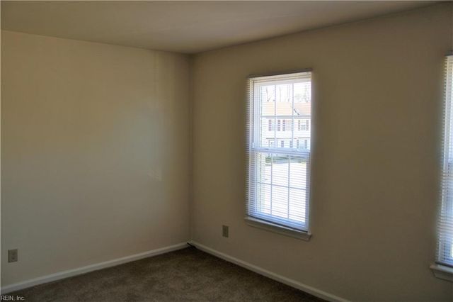 1 Peachtree CT, Portsmouth, VA 23703