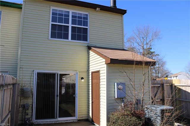 1 Peachtree CT, Portsmouth, VA 23703