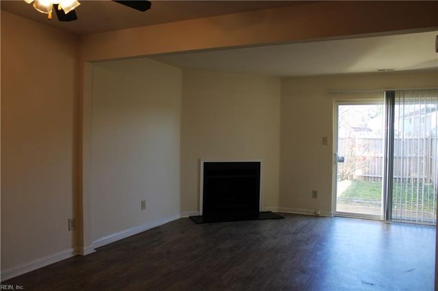 1 Peachtree CT, Portsmouth, VA 23703