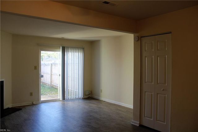 1 Peachtree CT, Portsmouth, VA 23703