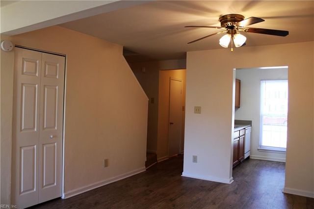 1 Peachtree CT, Portsmouth, VA 23703