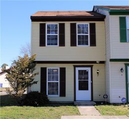 1 Peachtree CT, Portsmouth, VA 23703