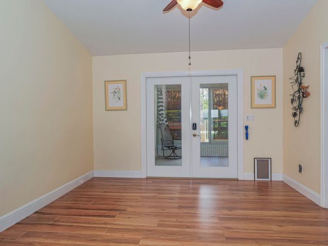 595 45th Court, Vero Beach, FL 32968