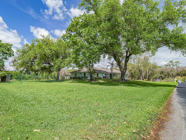 595 45th Court, Vero Beach, FL 32968