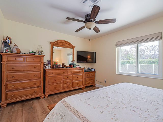 595 45th Court, Vero Beach, FL 32968