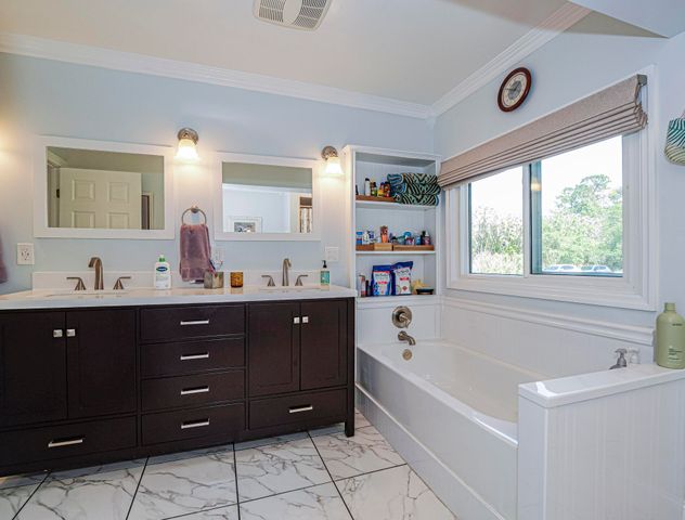 595 45th Court, Vero Beach, FL 32968