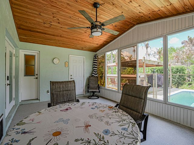 595 45th Court, Vero Beach, FL 32968