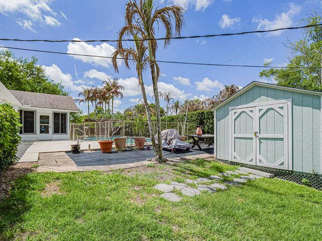 595 45th Court, Vero Beach, FL 32968