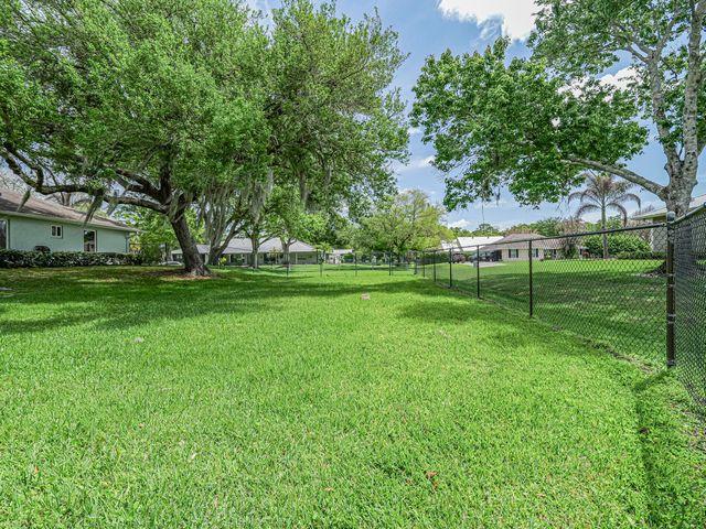 595 45th Court, Vero Beach, FL 32968