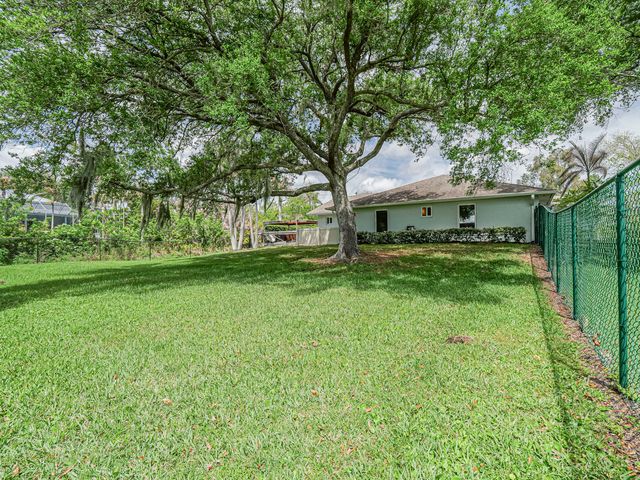 595 45th Court, Vero Beach, FL 32968