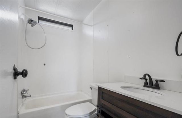 11867 Cherokee Way, Lindale, TX 75771