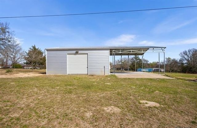 11867 Cherokee Way, Lindale, TX 75771