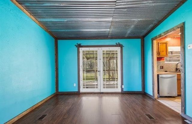 11867 Cherokee Way, Lindale, TX 75771